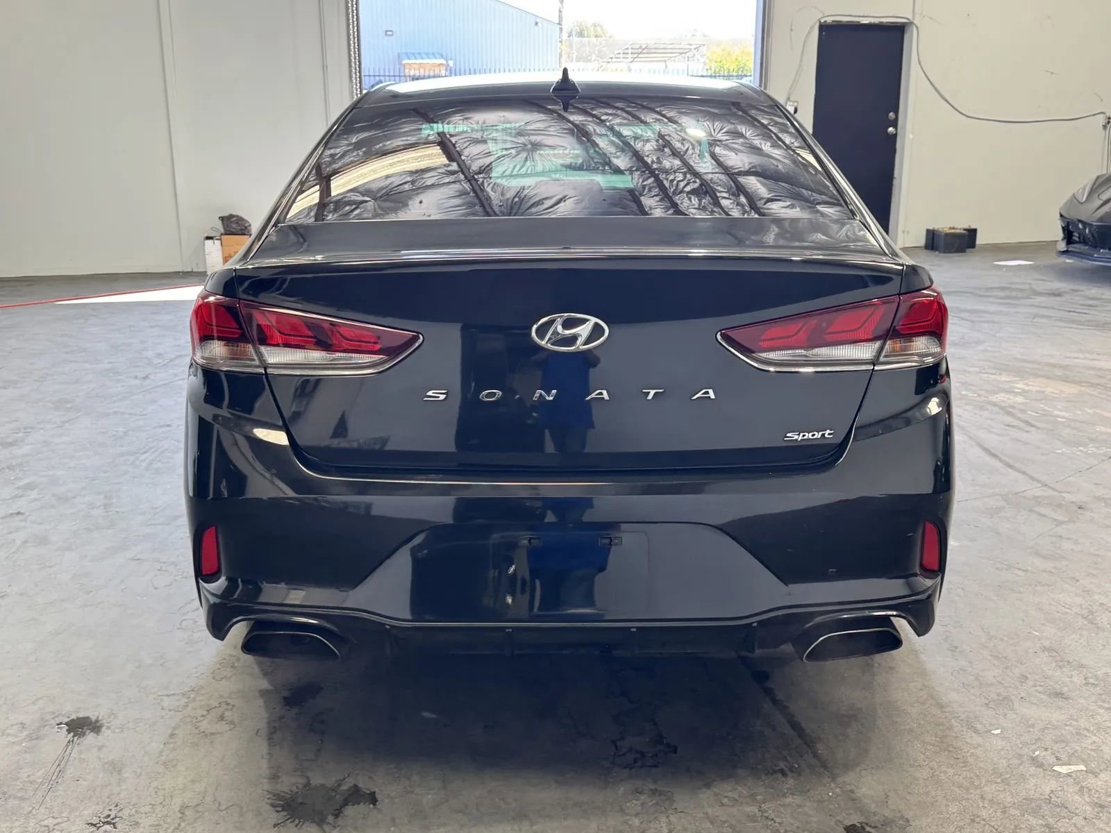Used 2018 Hyundai Sonata Sport w/ Tech Package 05 FWD image 3