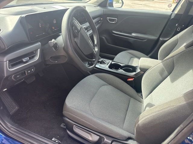 Used 2025 Kia K4 LXS image 2