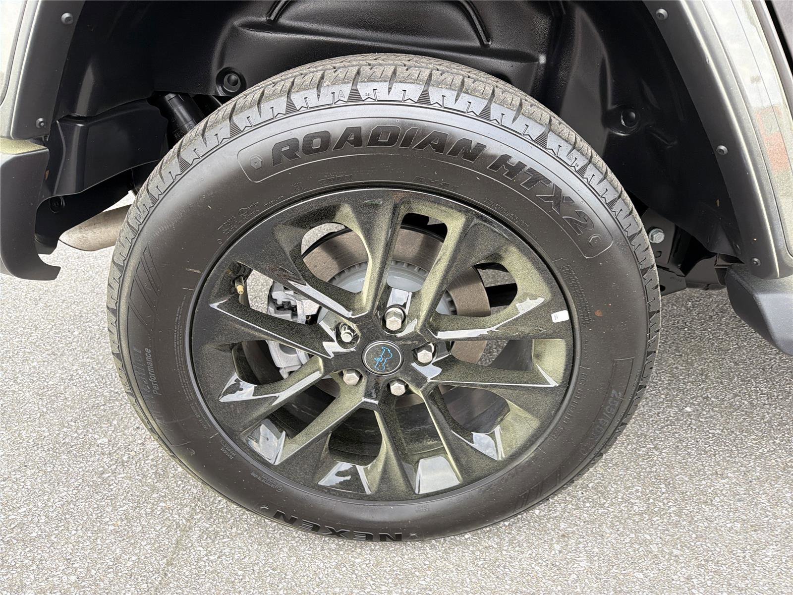 Used 2025 Jeep Wrangler Unlimited Sahara AWD/4WD image 16