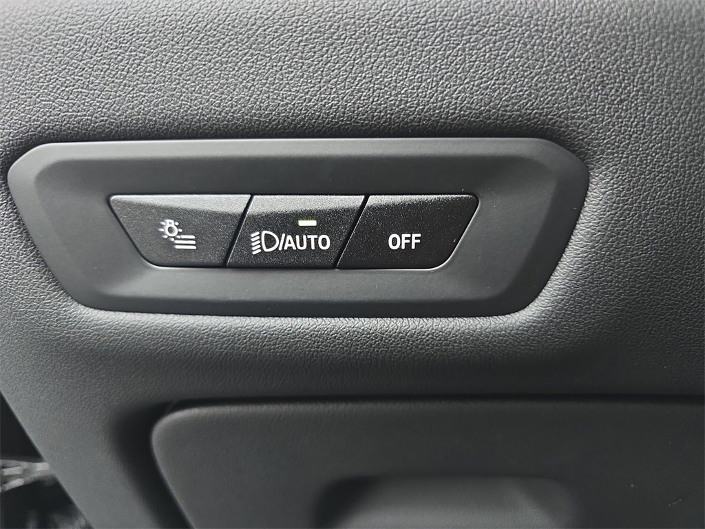 Used 2025 BMW X5 M60i w/ Climate Comfort Package image 30