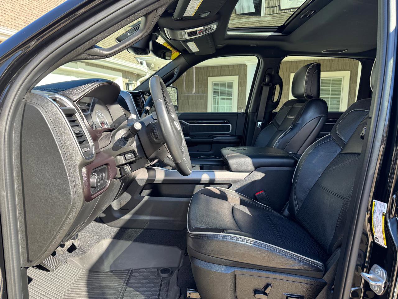 Used 2023 RAM 2500 Laramie image 12