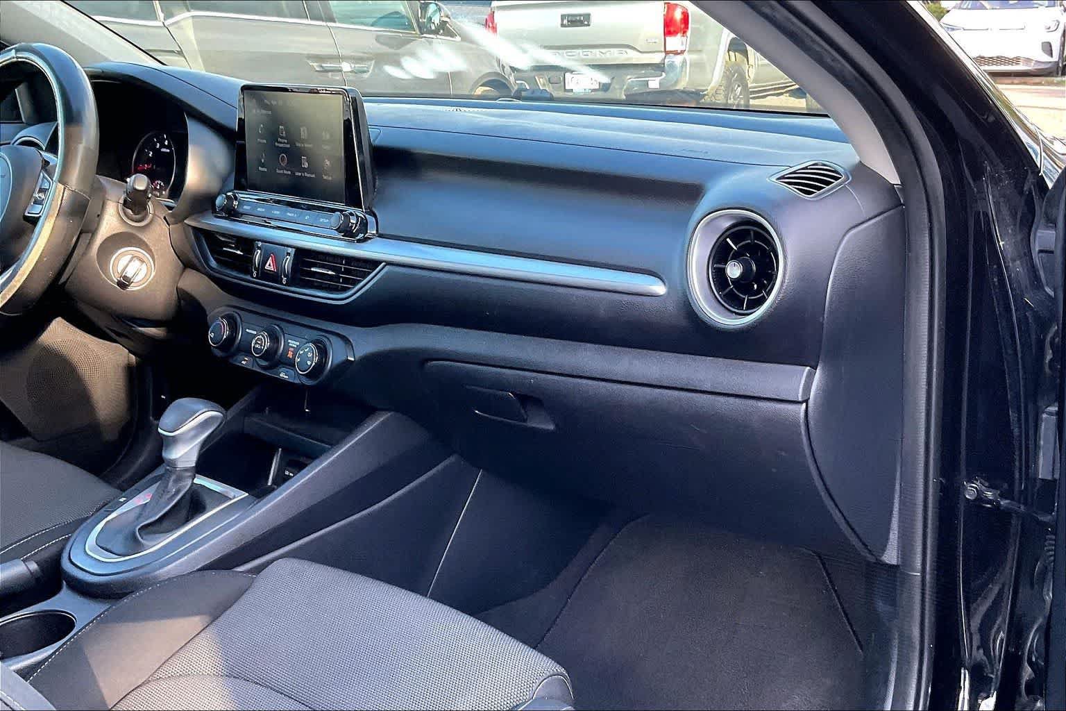 Used 2022 Kia Forte Sedan FWD image 23