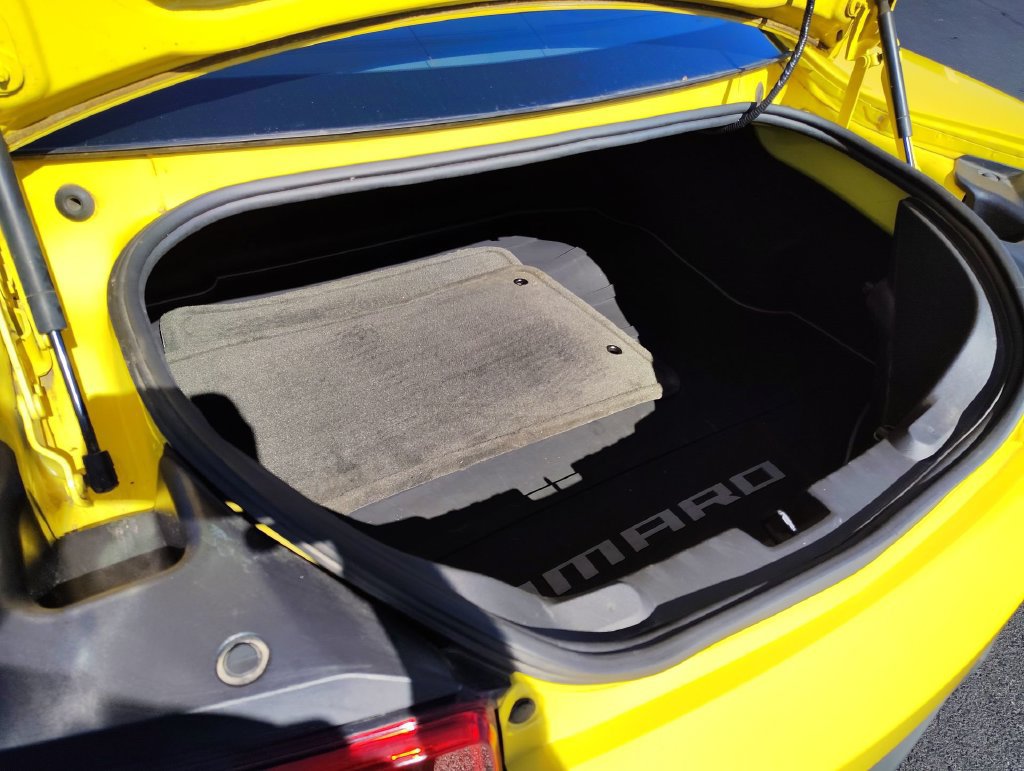 Used 2015 Chevrolet Camaro SS RWD image 31