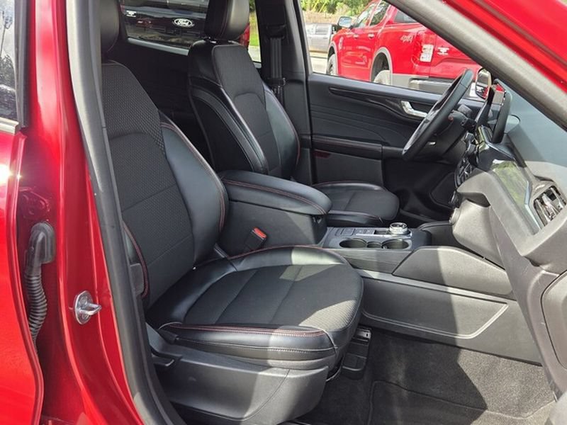 Used 2024 Ford Escape ST-Line FWD image 16
