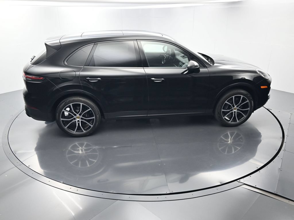 Certified 2023 Porsche Cayenne Platinum Edition AWD/4WD image 41