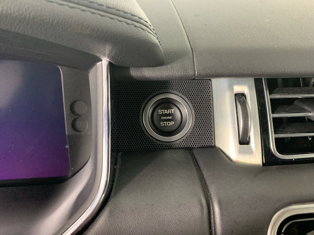 Used 2019 Land Rover Range Rover HSE image 16