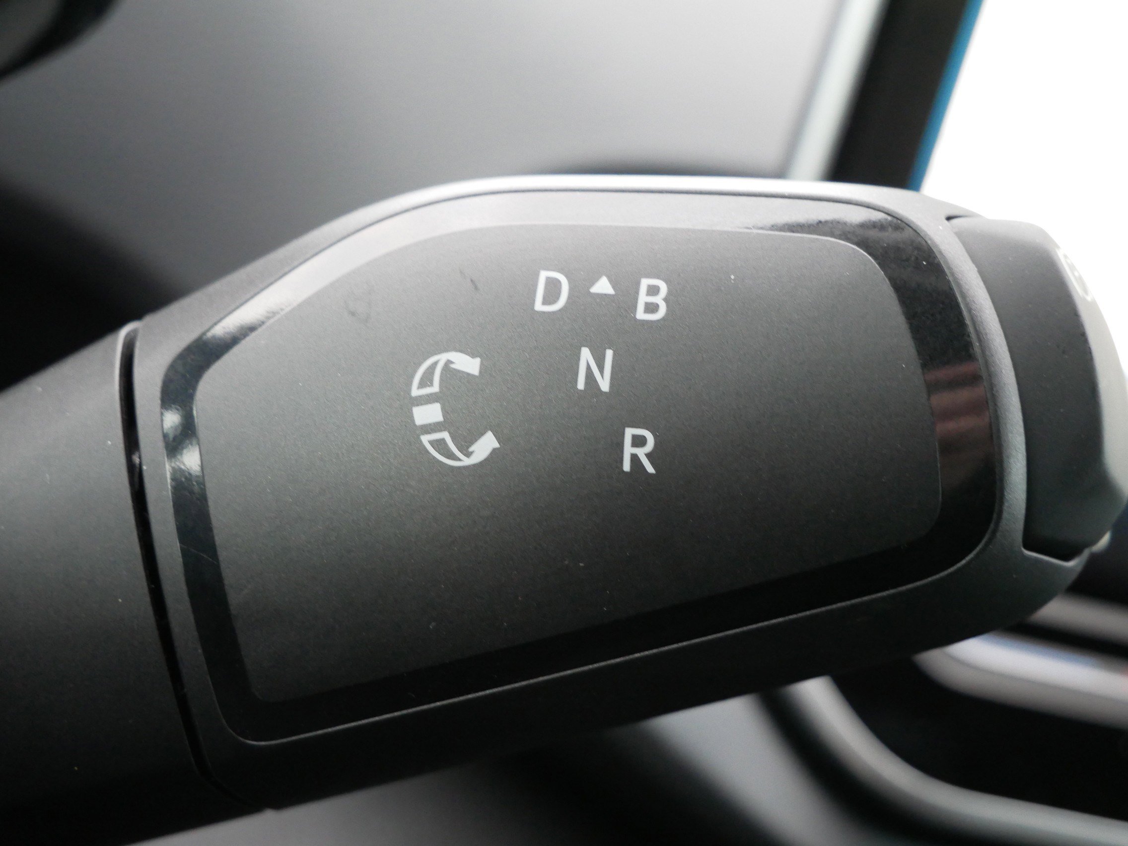 New 2026 Volkswagen ID.4 Pro image 9