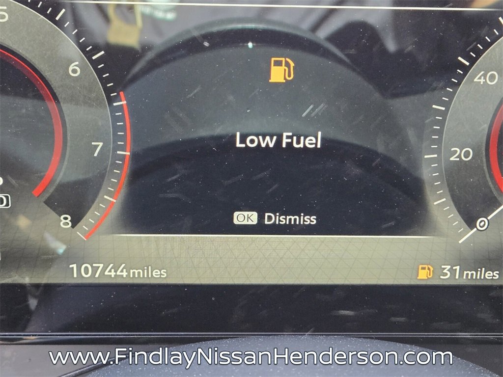 Used 2025 Nissan Kicks SR image 32