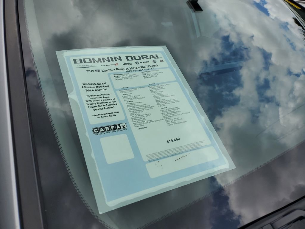 Used 2022 Toyota Camry LE image 10