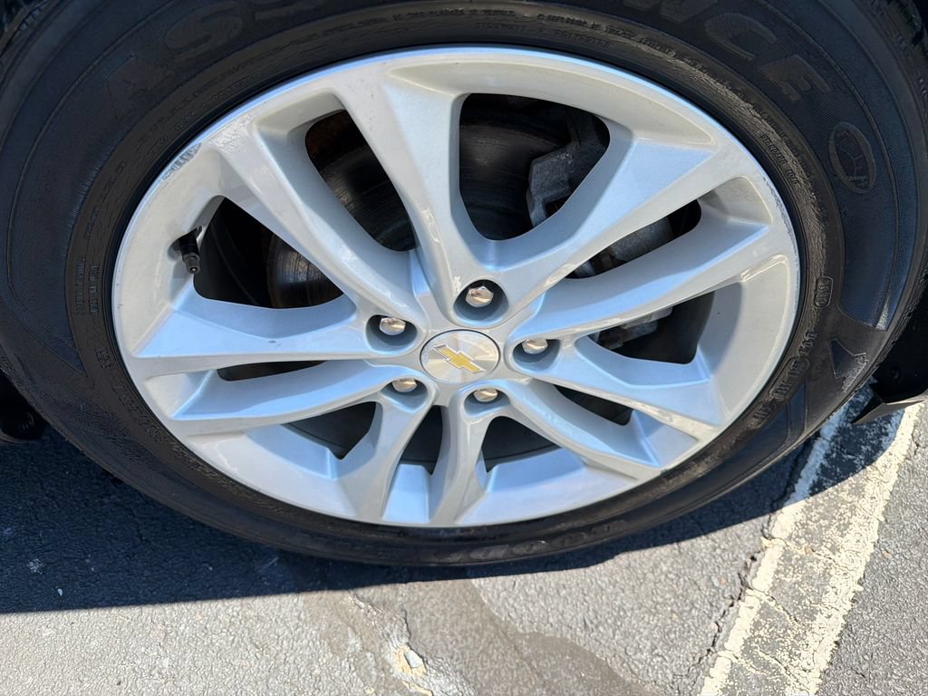 Used 2018 Chevrolet Malibu LT FWD image 18