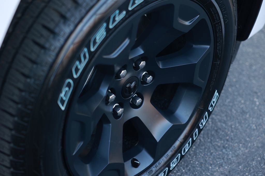 New 2026 RAM 1500 4x4 Crew Cab image 9