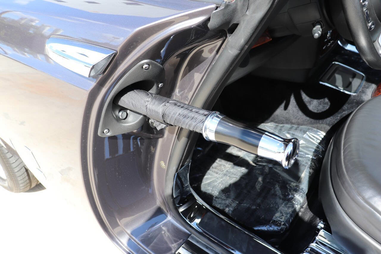 Used 2009 Rolls-Royce Phantom Coupe image 17