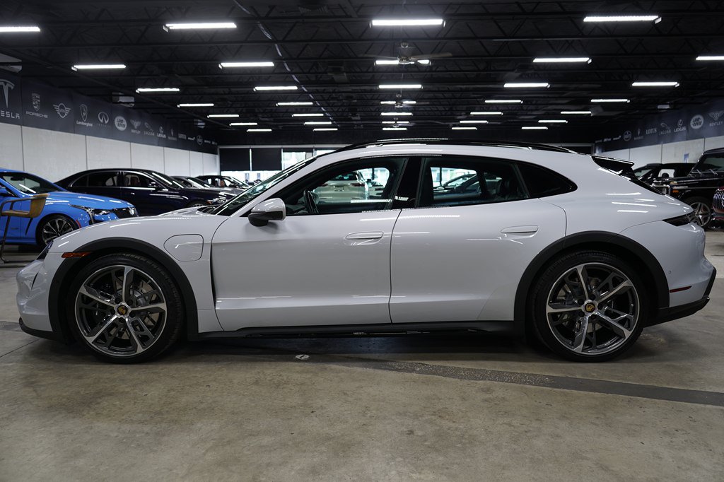 Used 2023 Porsche Taycan 4S AWD/4WD image 2