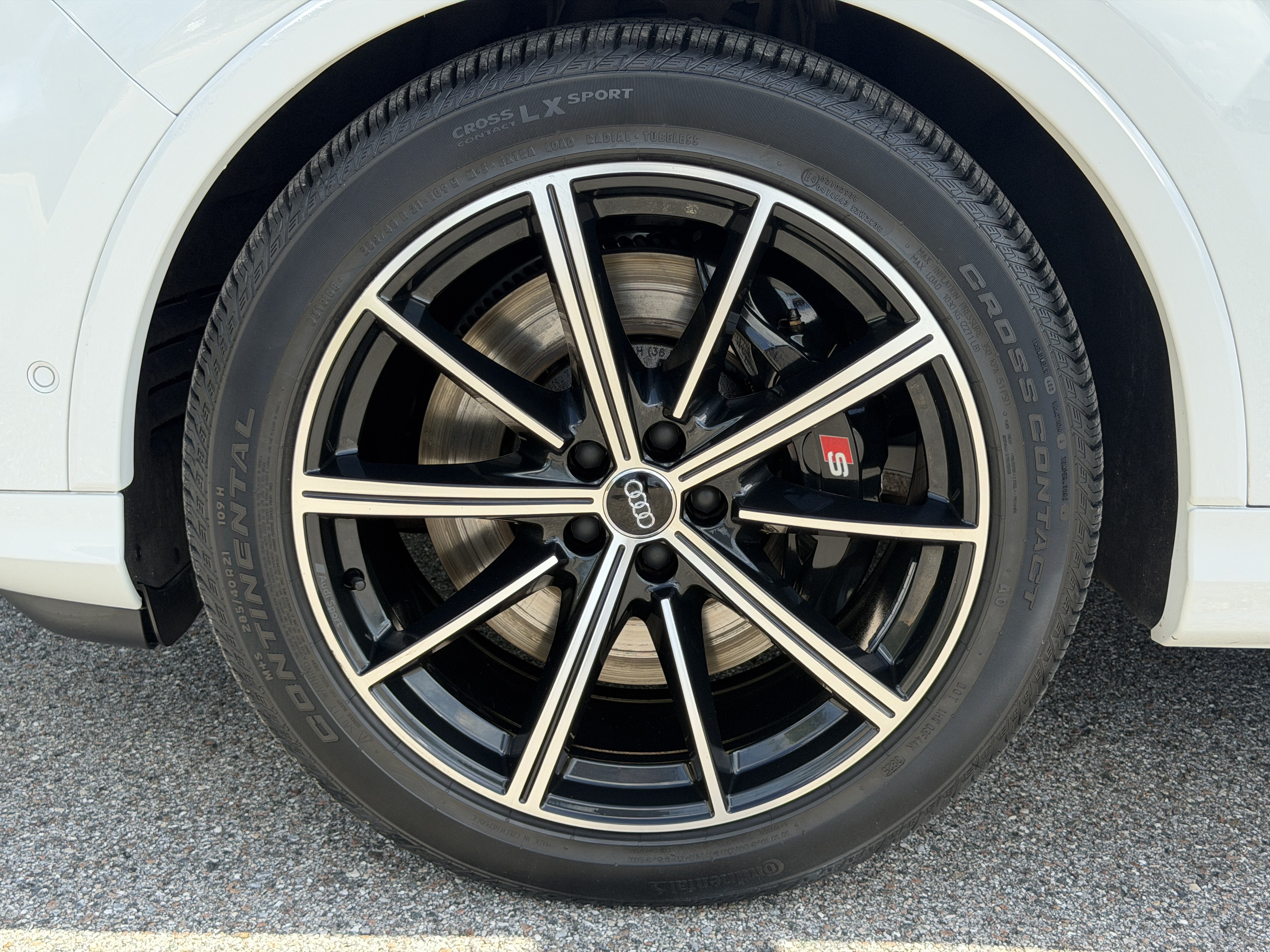 Used 2021 Audi SQ7 Prestige AWD/4WD image 37