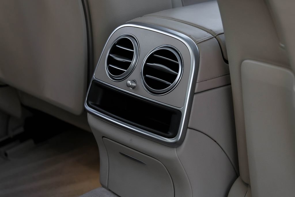 Used 2019 Mercedes-Benz S 560 4MATIC Sedan image 43