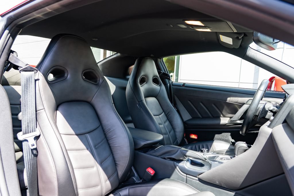 Used 2020 Nissan GT-R Premium w/ Premium Interior Package AWD/4WD image 23