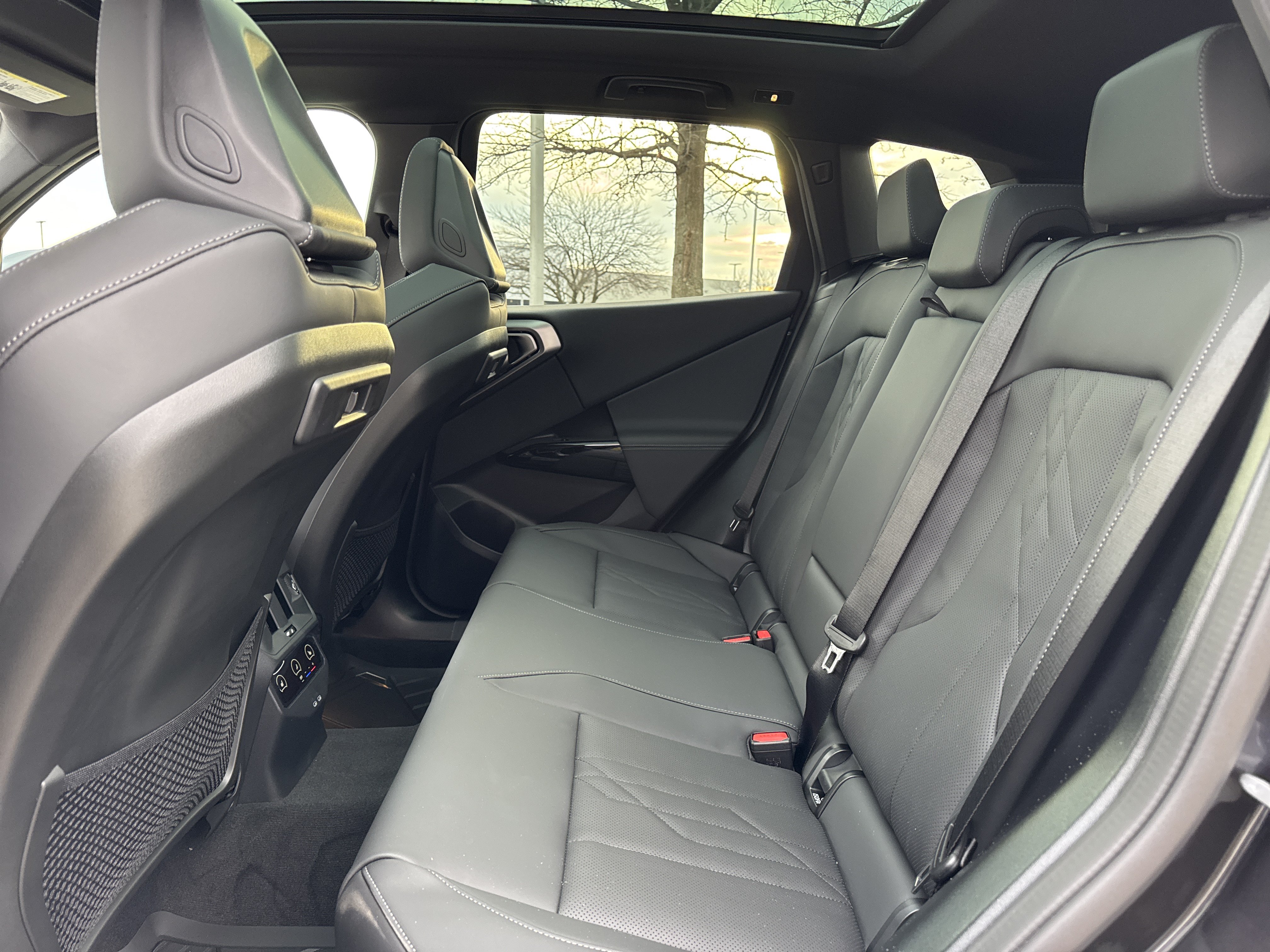 New 2026 BMW X3 xDrive30i w/ Premium Package AWD/4WD image 11