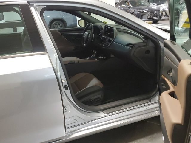 Used 2025 Lexus ES 350 w/ Premium Package FWD image 33