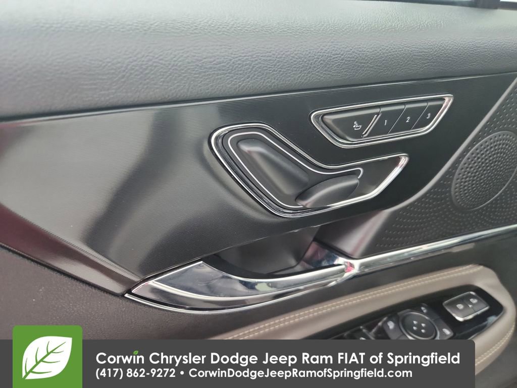 Used 2023 Lincoln Corsair FWD image 19