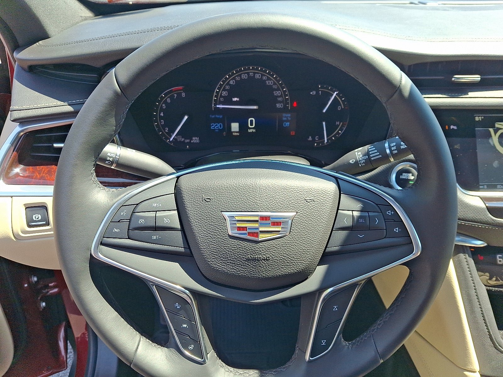 Used 2017 Cadillac XT5 Luxury w/ Driver Awareness Package AWD/4WD image 21