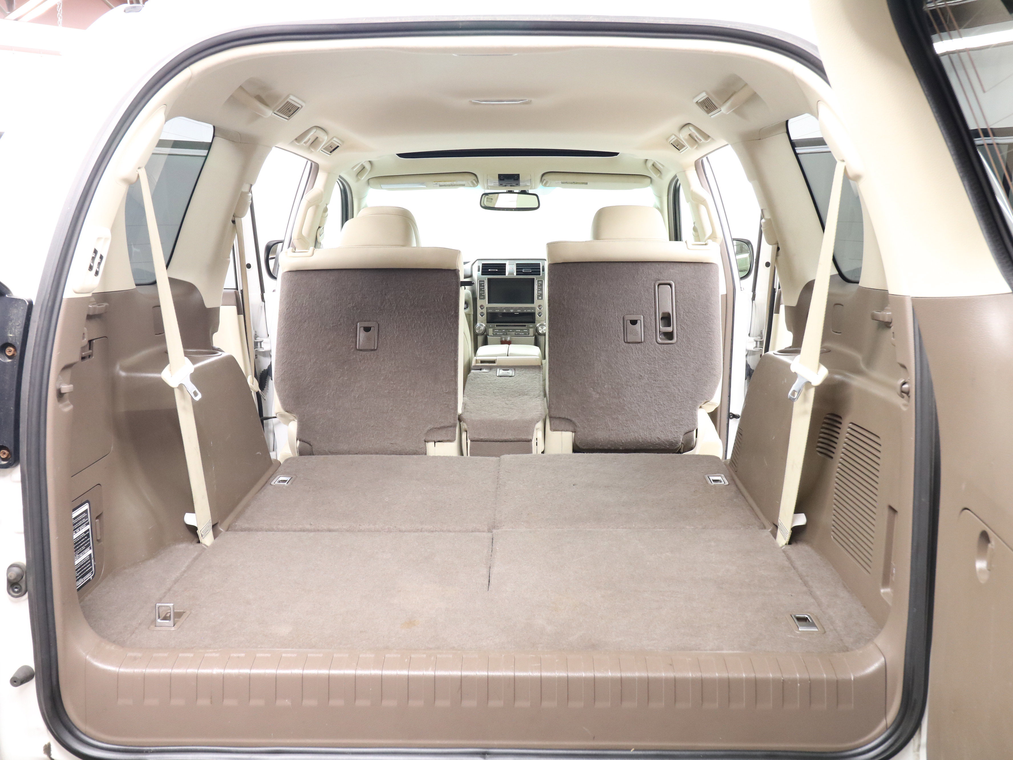 Used 2013 Lexus GX 460 image 28