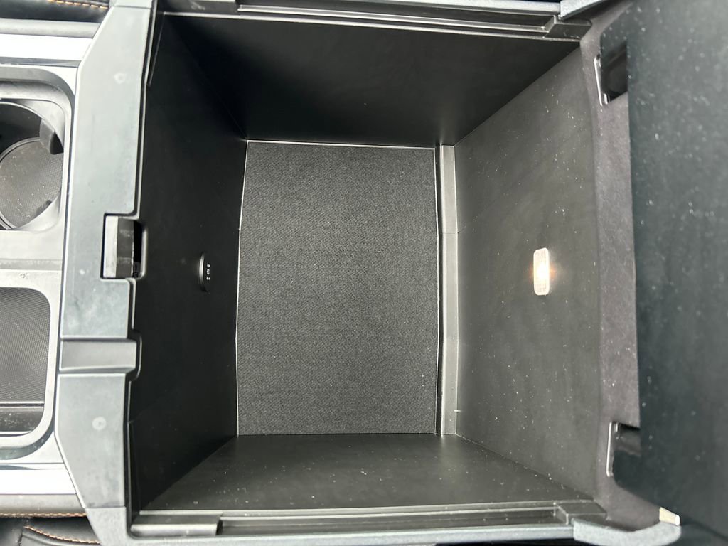 Used 2024 Ford F250 Platinum image 28