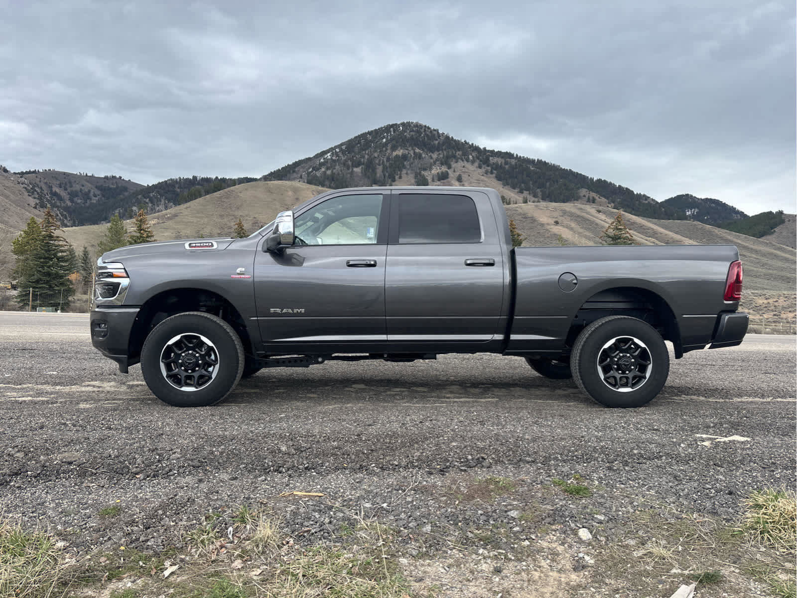 New 2025 RAM 3500 Laramie image 18