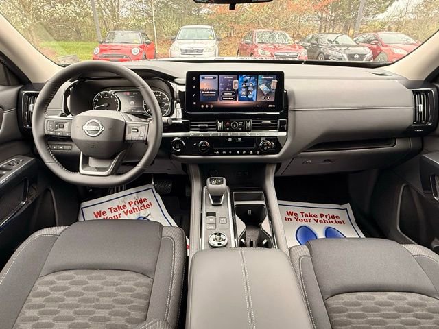 New 2026 Nissan Pathfinder SV image 21