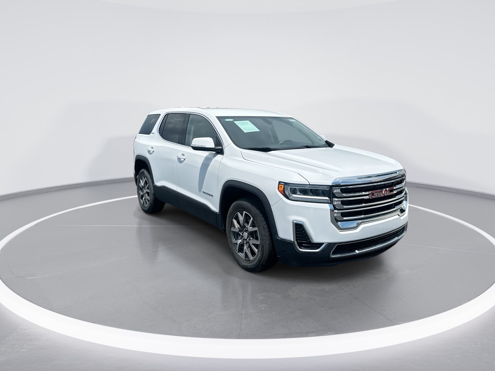Used 2021 GMC Acadia SLE FWD image 2