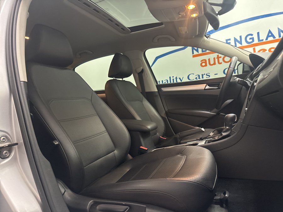 Used 2013 Volkswagen Passat 2.5 SE FWD image 19