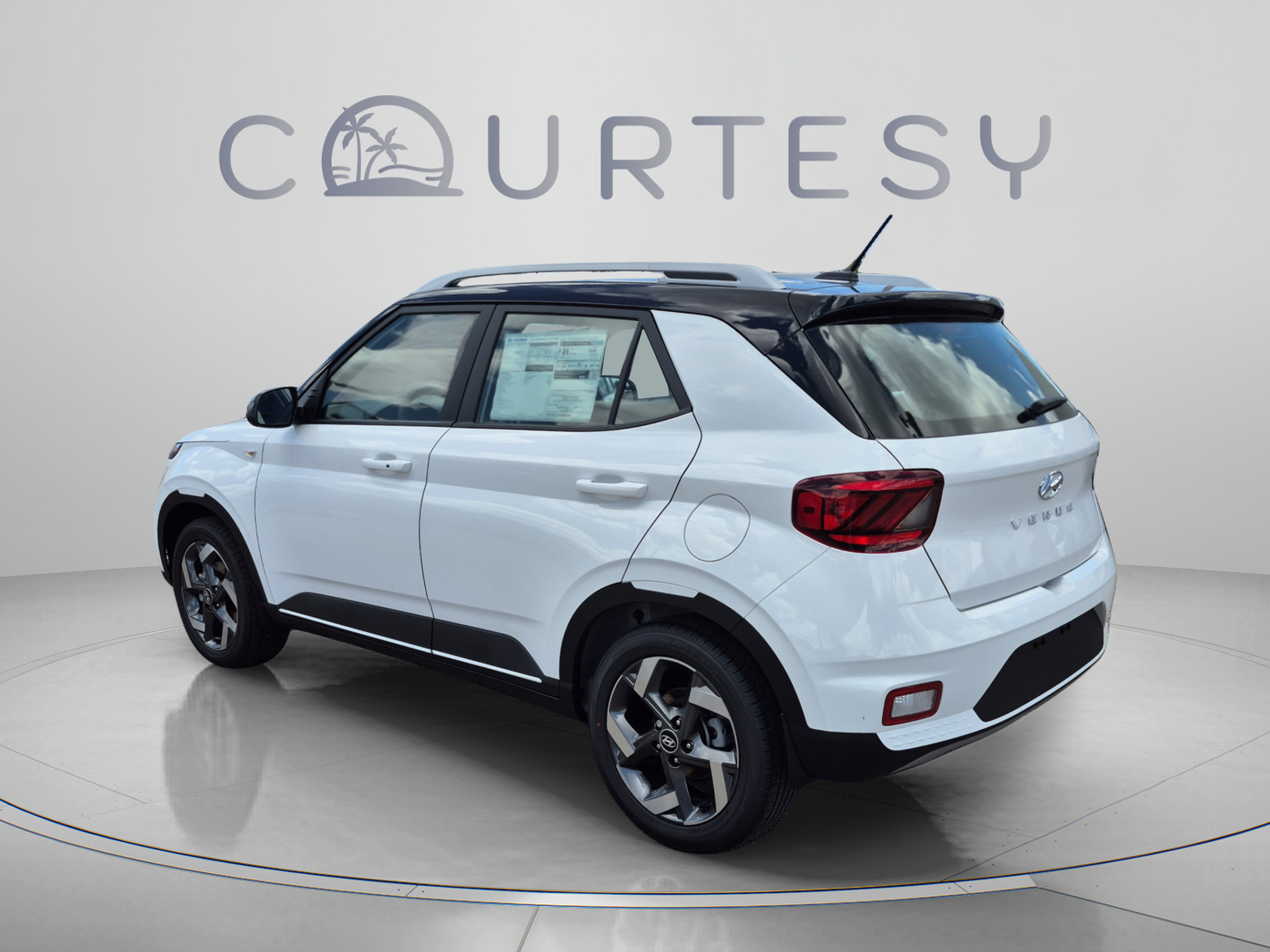 New 2026 Hyundai Venue SEL FWD image 3