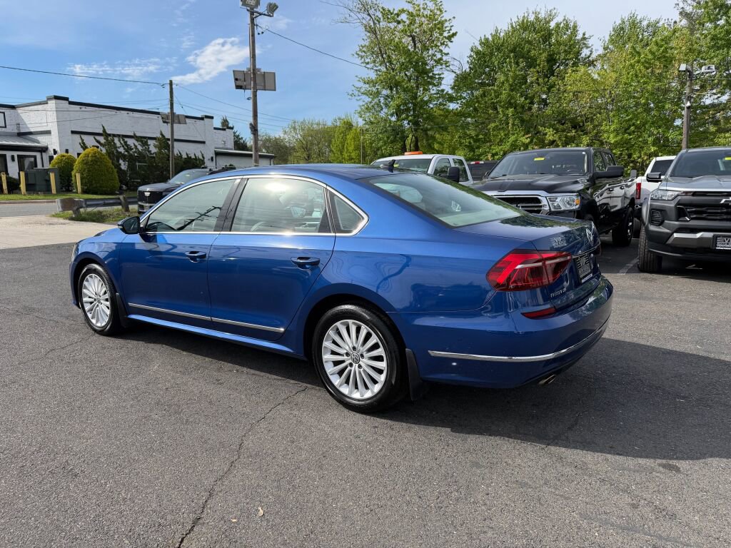Used 2017 Volkswagen Passat 1.8T SE FWD image 5