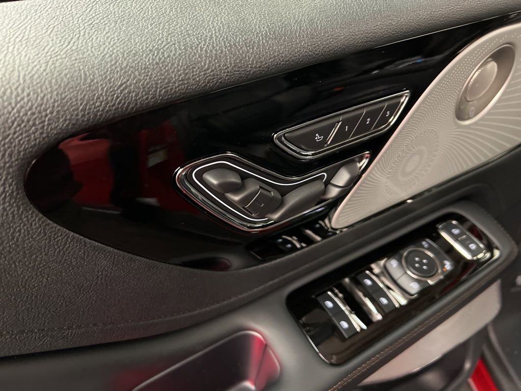 Used 2026 Lincoln Aviator Reserve image 30