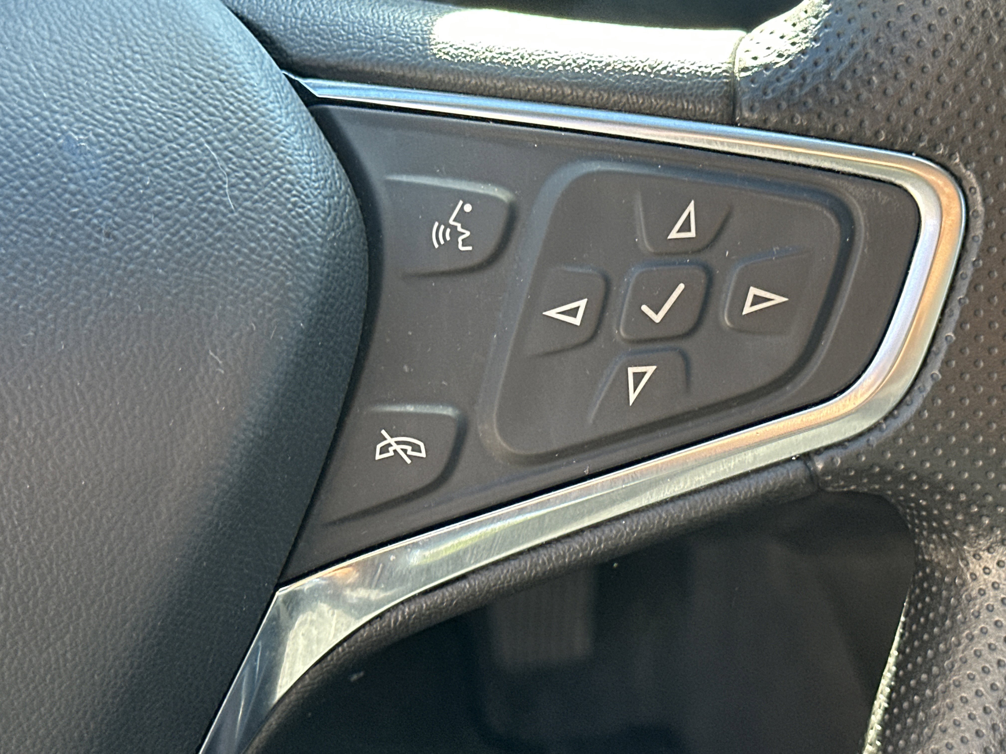 Used 2024 Chevrolet Malibu LT image 22