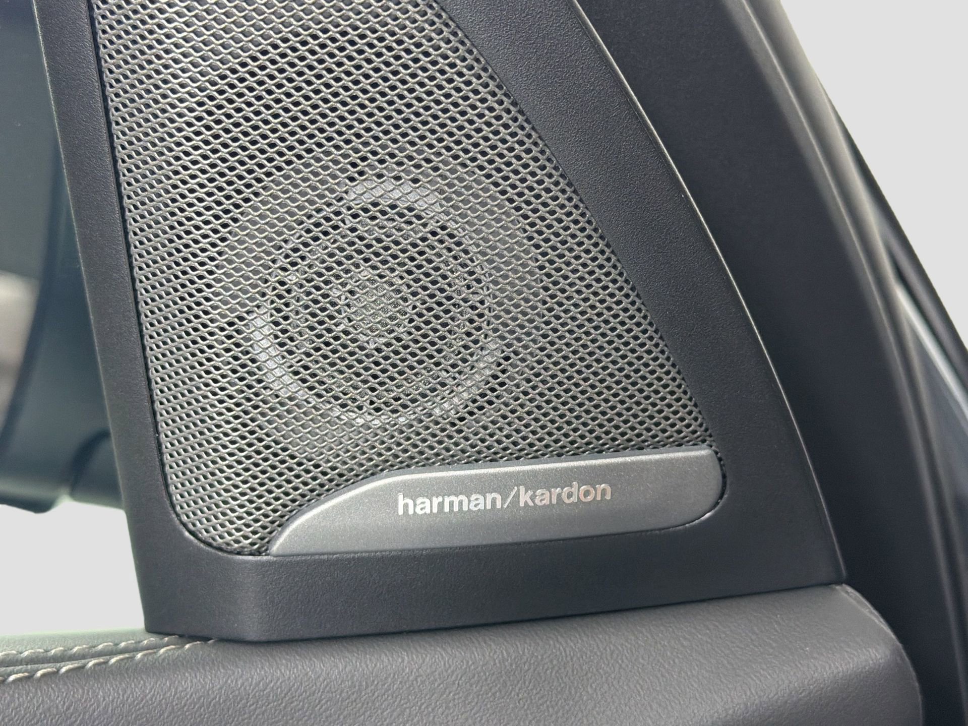 New 2026 BMW X5 xDrive50e image 18