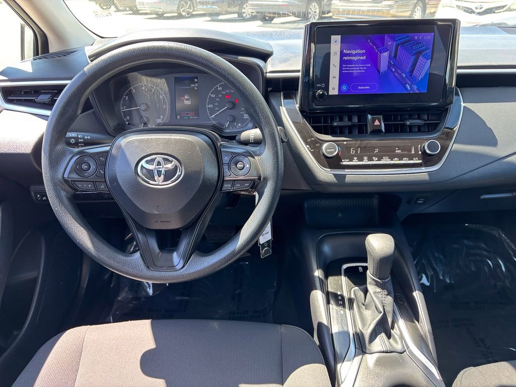 Used 2025 Toyota Corolla LE FWD image 18
