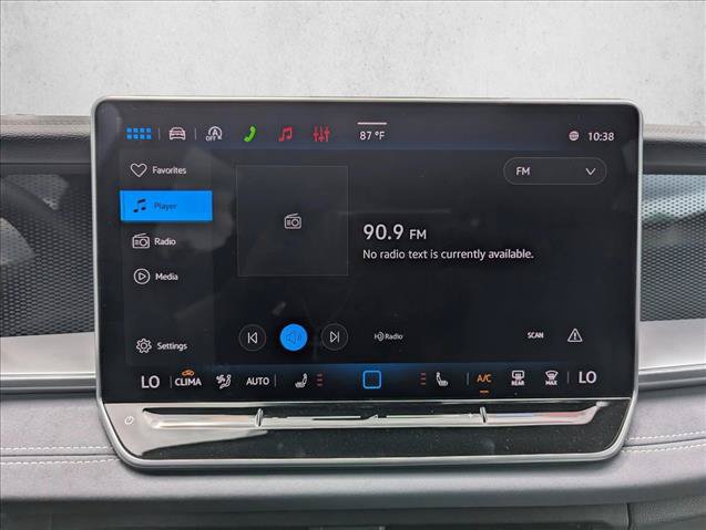 New 2026 Volkswagen Tiguan SE R-Line FWD image 17