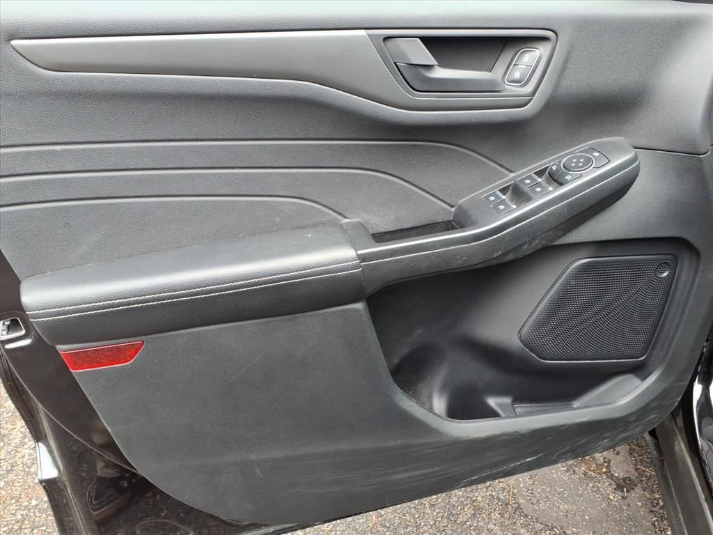 Certified 2025 Ford Escape Active AWD/4WD image 17