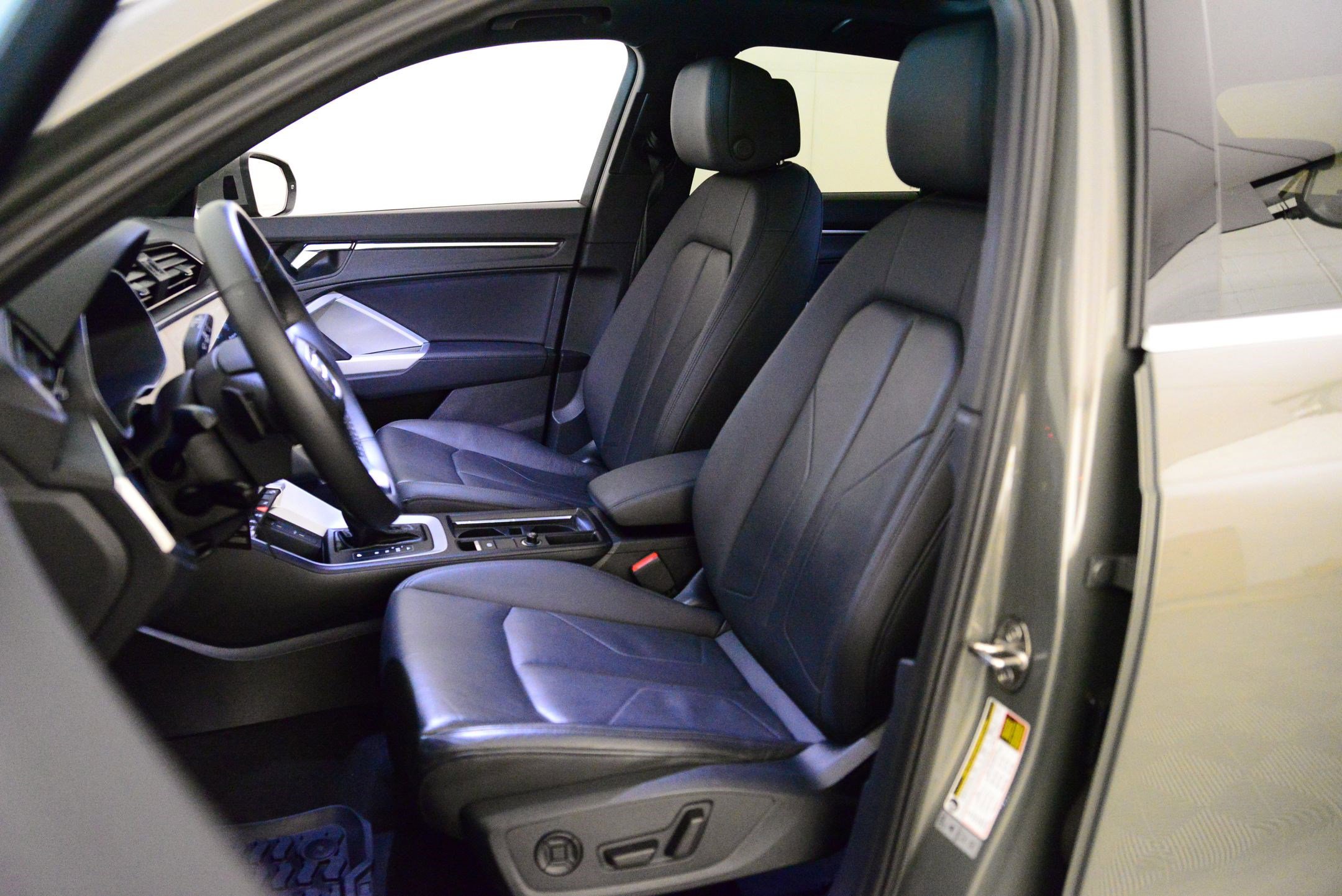 Certified 2023 Audi Q3 2.0T Premium w/ Convenience Package image 5