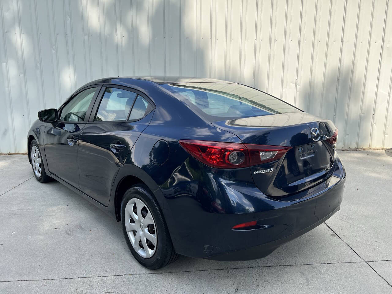 Used 2017 MAZDA MAZDA3 Sport FWD image 5