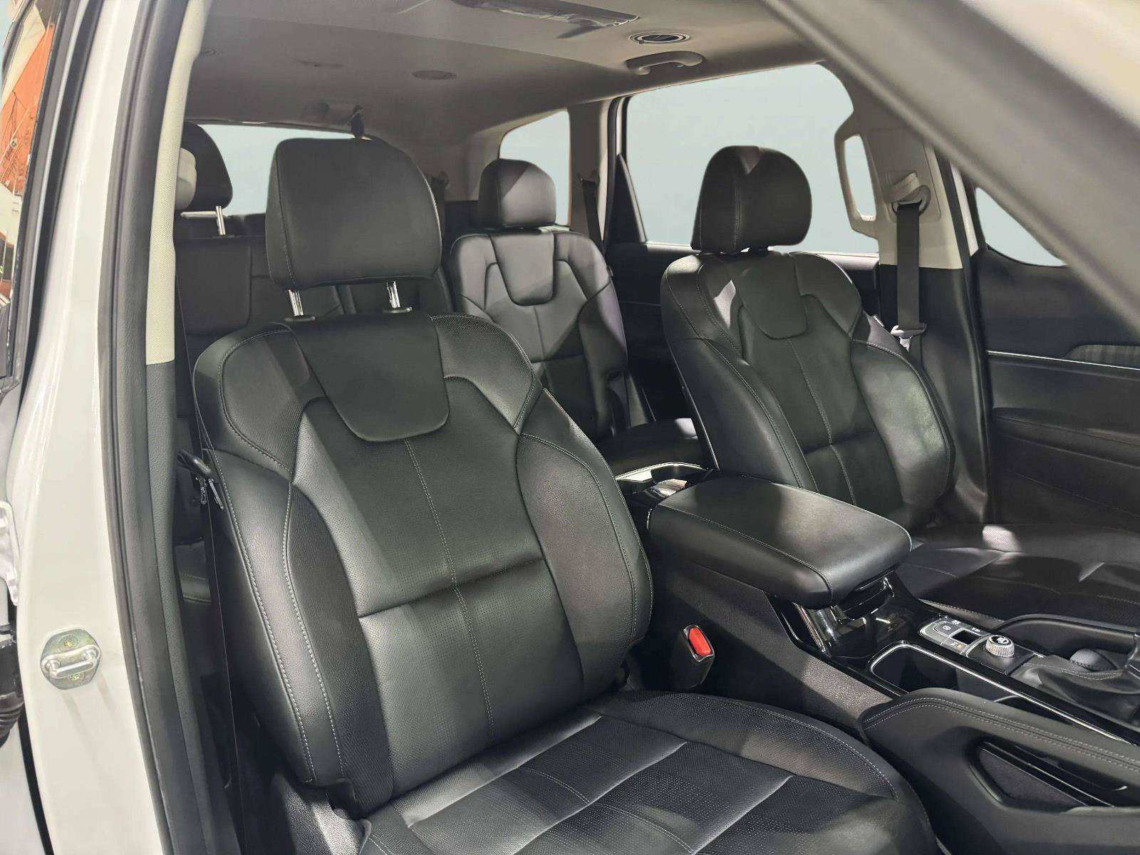Used 2023 Kia Telluride EX w/ EX Captain's Chair Package FWD image 56