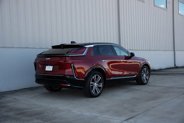 New 2026 Cadillac Lyriq Luxury image 9