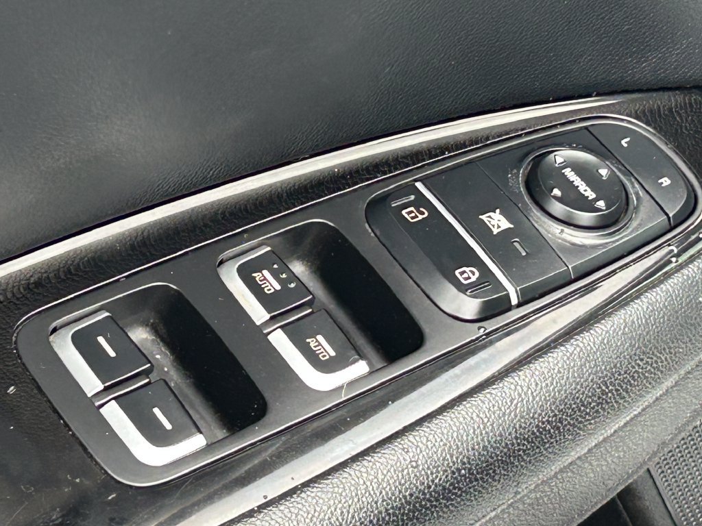 Used 2019 Kia Optima SX FWD image 29