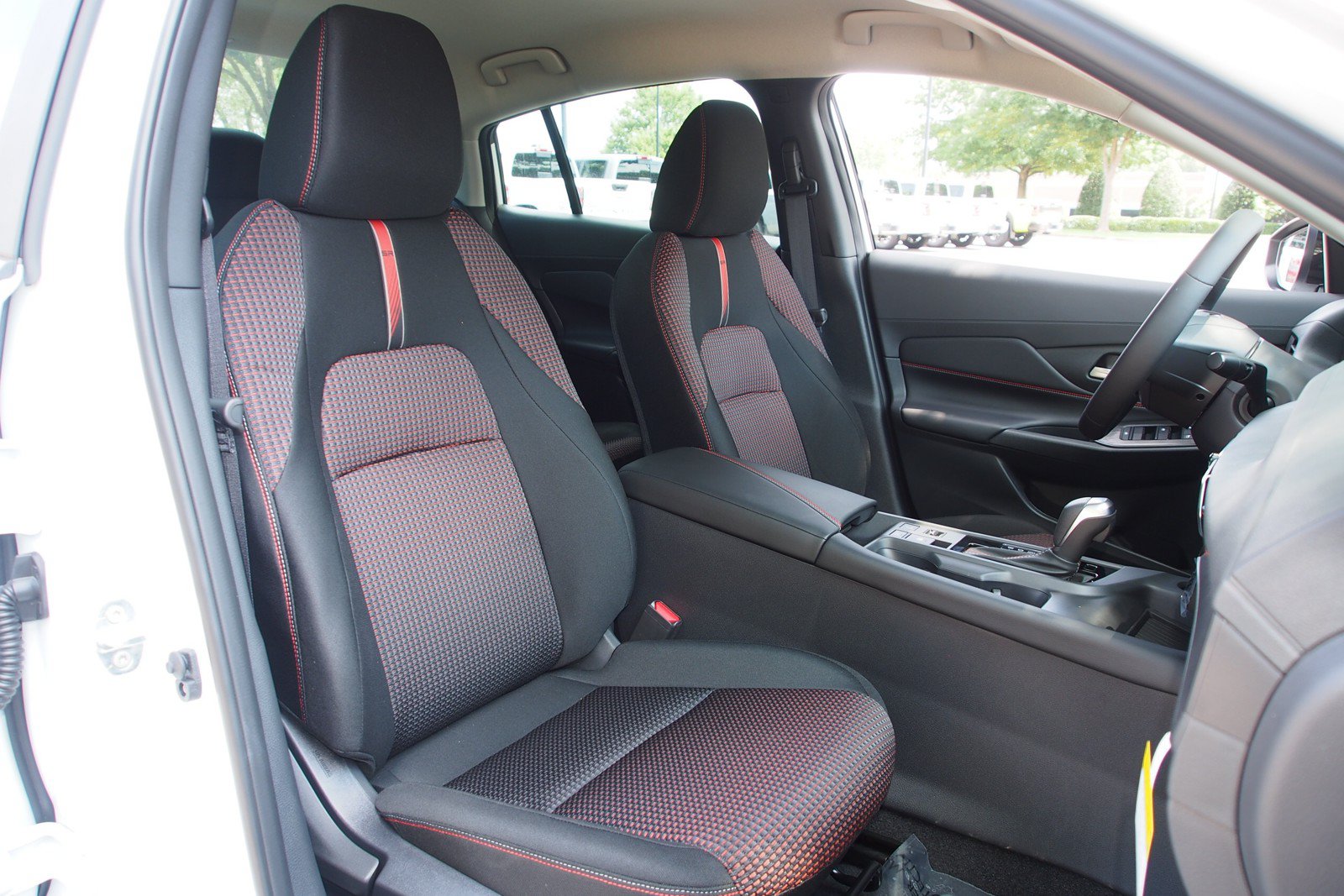 New 2026 Nissan Sentra SR w/ Floor Mat Package FWD image 11