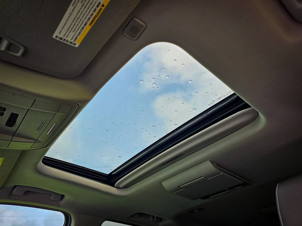 Used 2019 Chevrolet Suburban LT AWD/4WD image 18