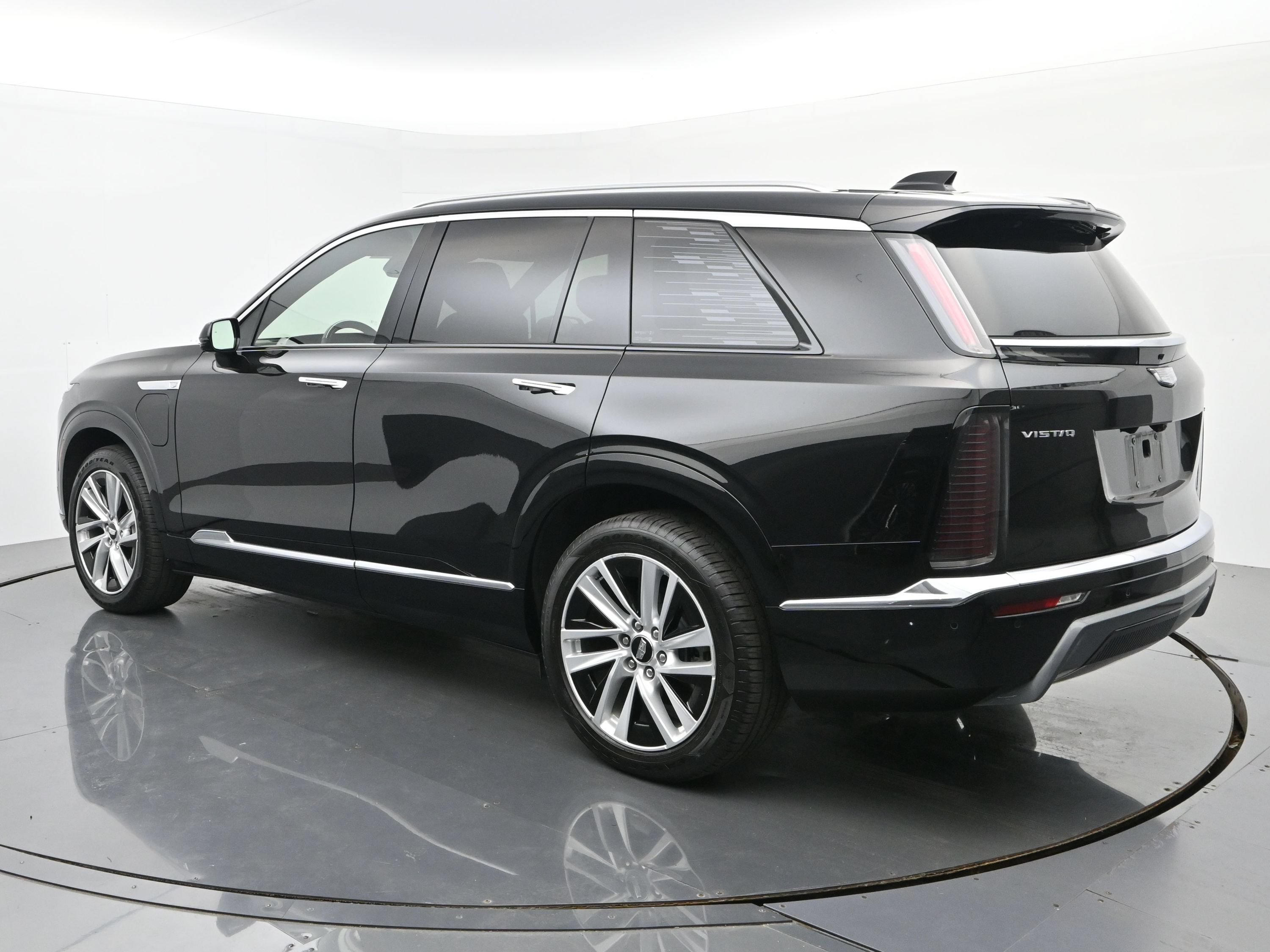 New 2026 Cadillac Vistiq Premium Luxury w/ LPO, Floor Liner Package AWD/4WD image 3