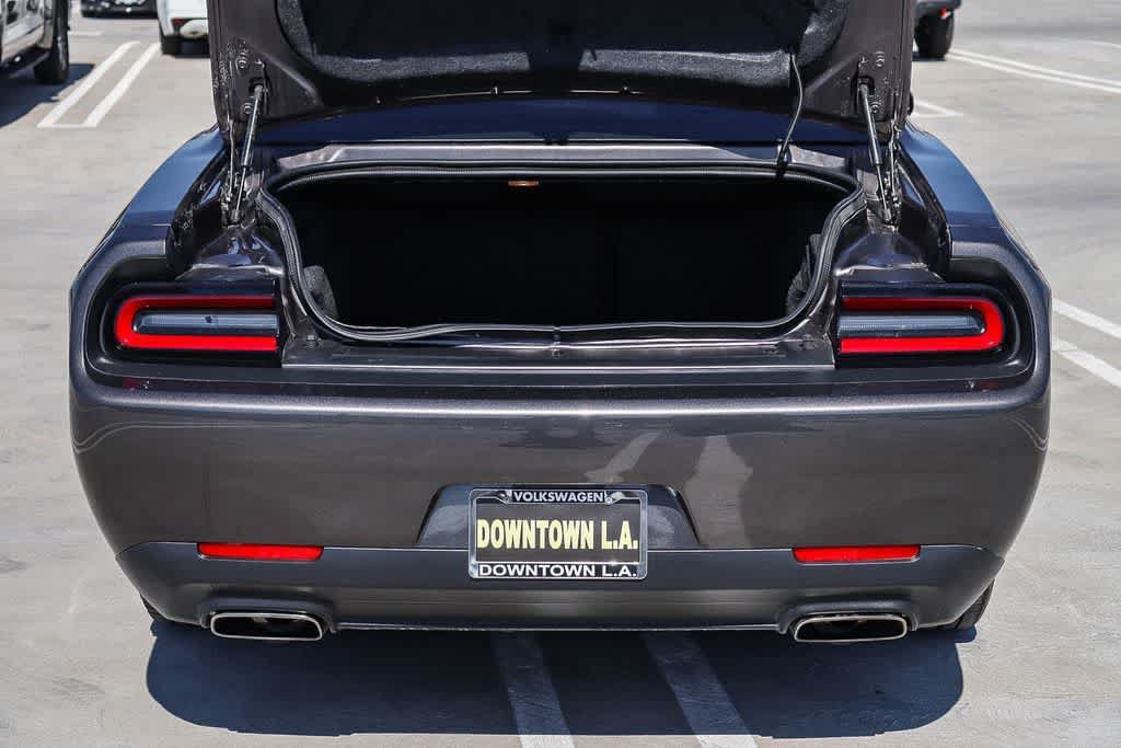 Used 2021 Dodge Challenger SXT RWD image 27