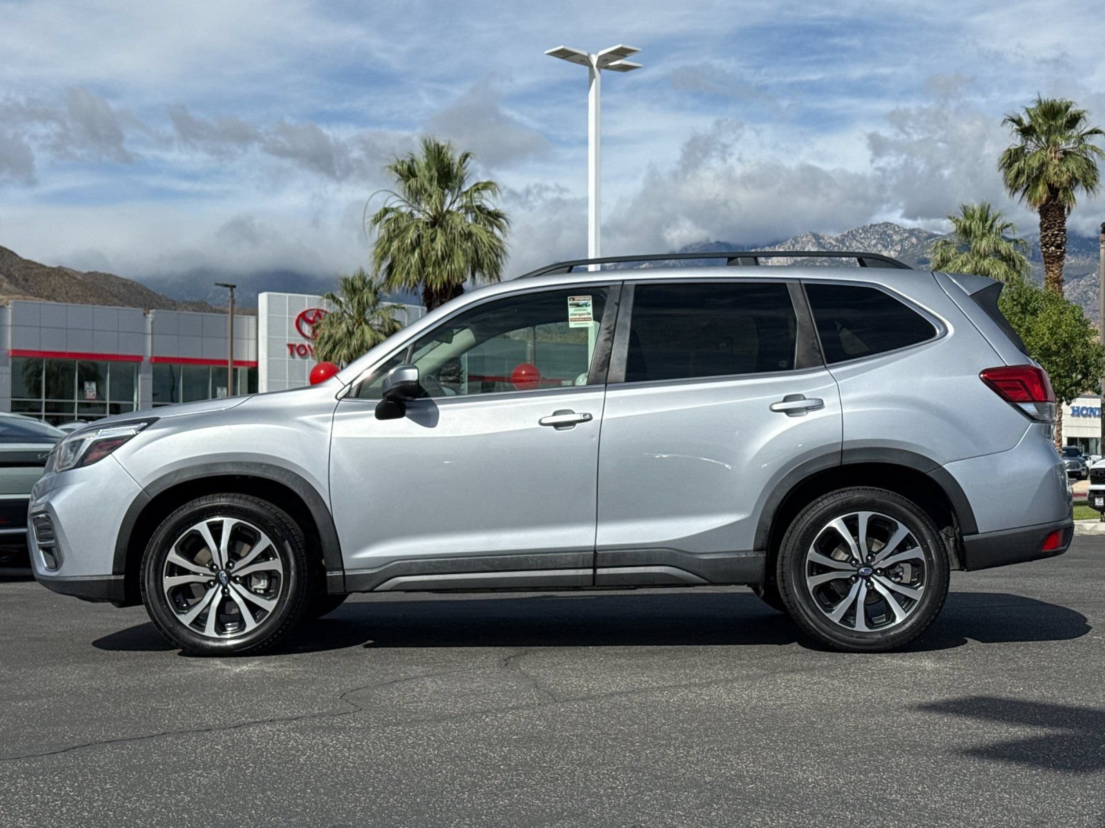 Used 2020 Subaru Forester Limited w/ Popular Package #3 AWD/4WD image 6