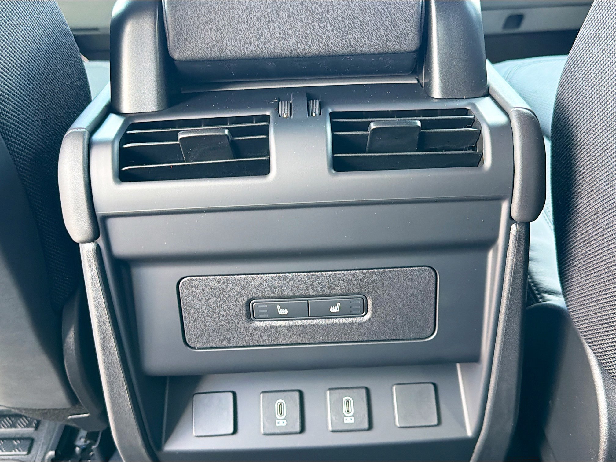 New 2026 Land Rover Defender 110 X AWD/4WD image 18