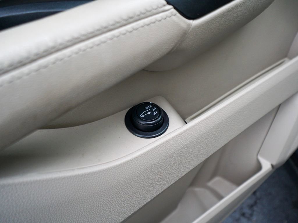 Used 2016 Cadillac SRX Performance w/ Driver Awareness Package image 18